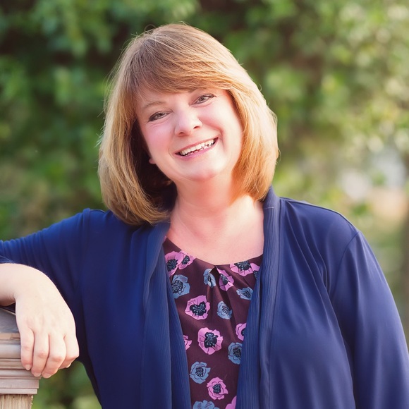 Meet your Posher, Susan - Picture 4 of 5